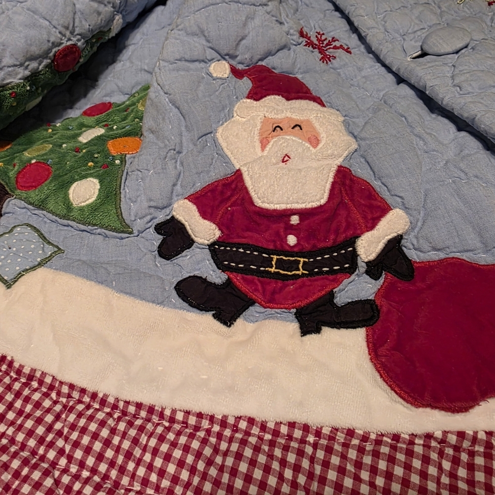 Pottery Barn Kids Vintage Quilted Tree Skirt 60" Applique Santa Reindeer - Picture 10 of 11